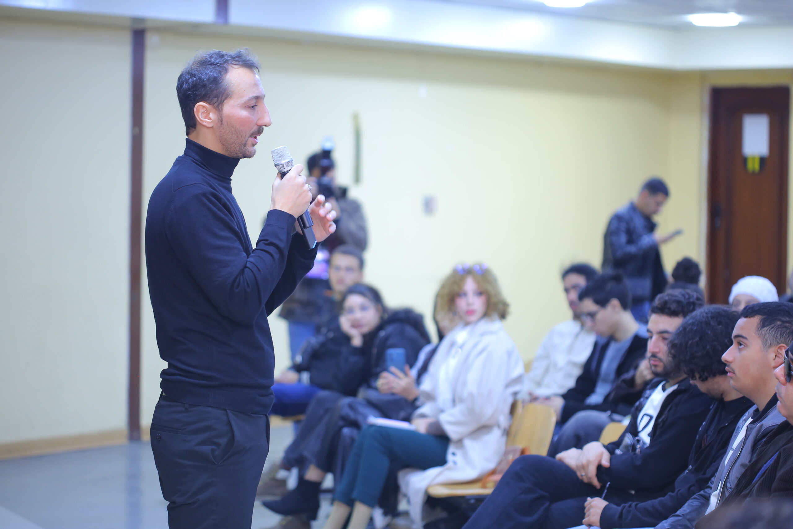 images from the masterclass dedicated to the restoration of the film “Divers of the Desert – A Case Study”, led by Nabil Jedouani